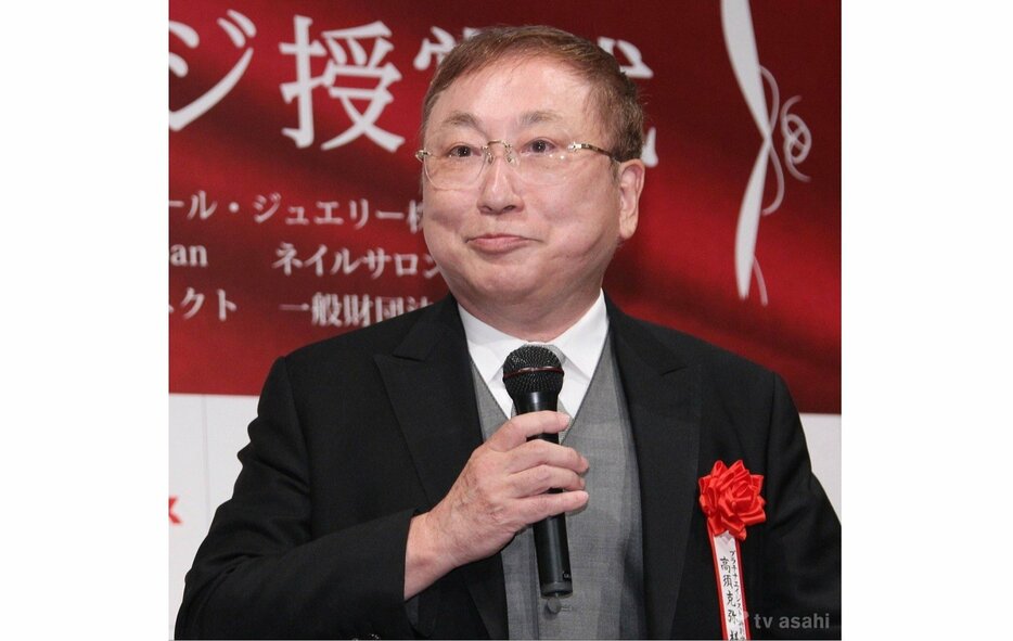 高須克弥院長が入院を報告、41.6度の高熱脳症でふらつき転倒、流血も