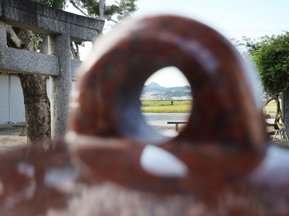 「鈴の穴から九大が見えるばい」