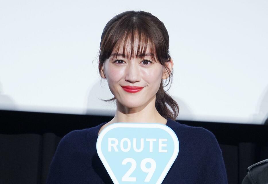 映画「ルート29」の完成披露試写会に登場した綾瀬はるかさん