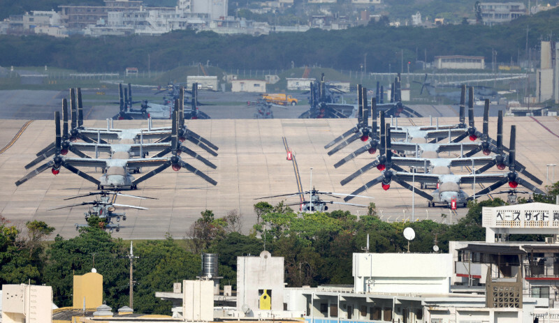 米海兵隊のオスプレイが駐機する普天間飛行場＝沖縄県宜野湾市で2024年3月9日午後4時34分、喜屋武真之介撮影