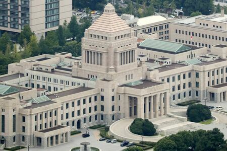 いまひとつ盛り上がらない総選挙（写真：共同通信社）