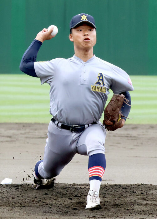 青森山田の先発・乕谷朔ノ助は、３回３安打無失点の好投