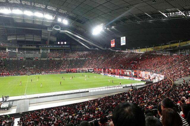 北海道コンサドーレ札幌vs.川崎フロンターレ戦で埋まる札幌ドーム(写真:筆者撮影)