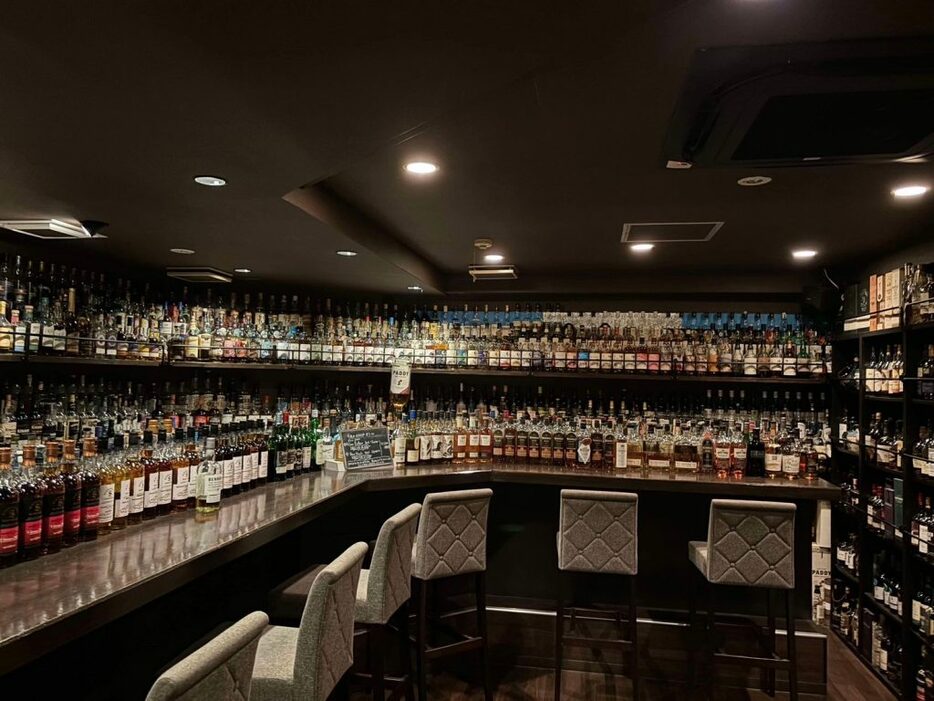 「Bar Main Malt」の店内