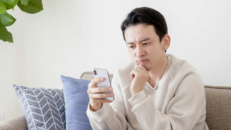 婚活中の30代男です。既婚者の友人から「年収400万円では厳しいかもしれない」と聞いたのですが、本当ですか？年収いくらならいいのでしょうか？