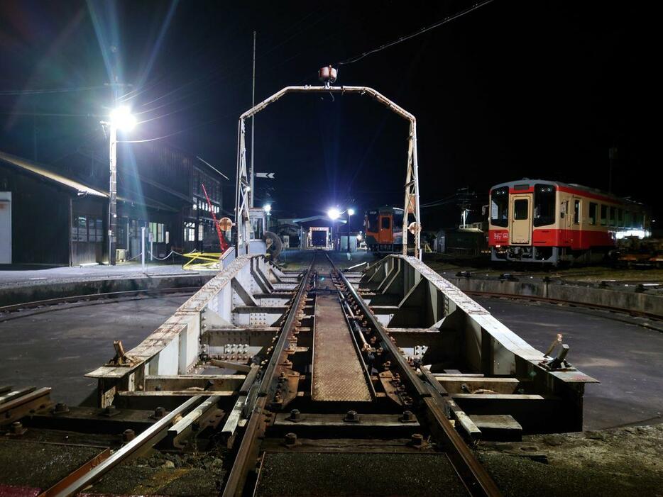 「天竜浜名湖鉄道」夜の転車台