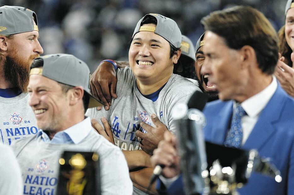 リーグ優勝に歓喜の大谷らドジャースナイン（AP）