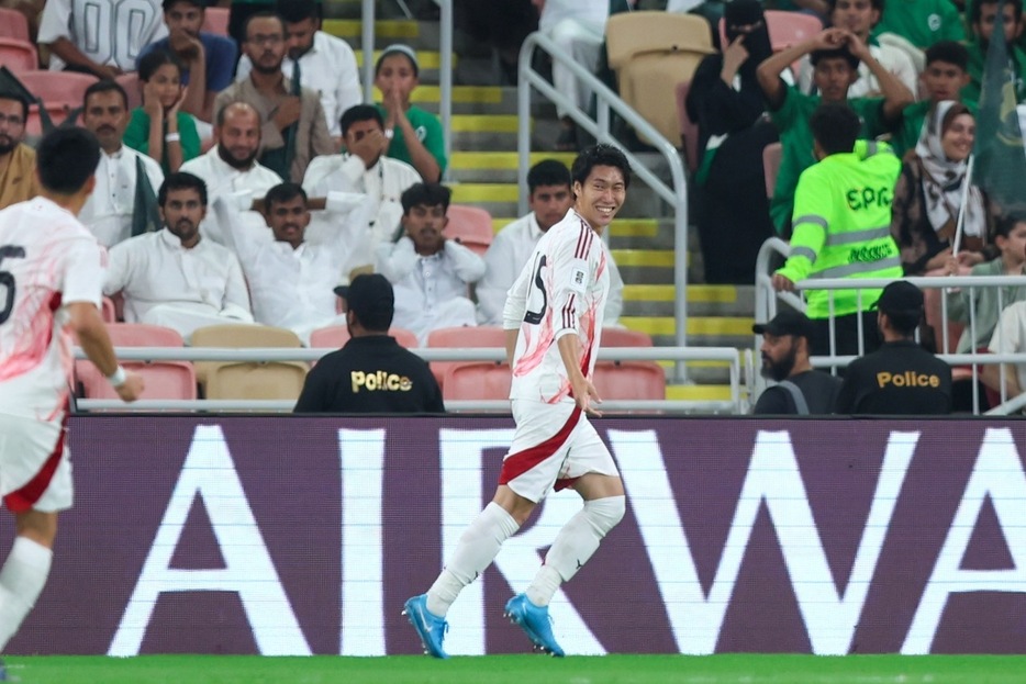 鎌田大地の日本代表8ゴール目は、アウェーでのサウジアラビア戦で日本の初ゴールになった（写真◎Getty Images）