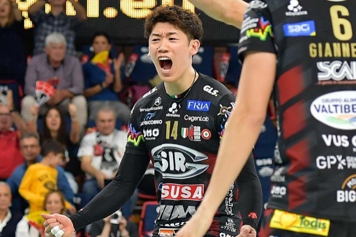 石川の活躍もあり、ペルージャは初戦をストレート勝ち。(C)Lega Pallavolo Serie A