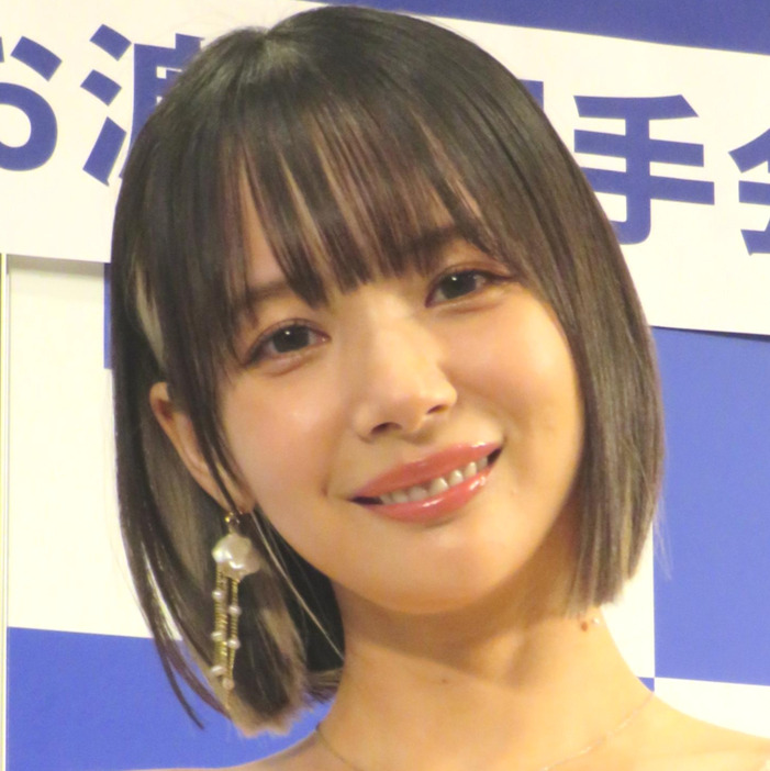 岡田紗佳（2024年8月撮影）