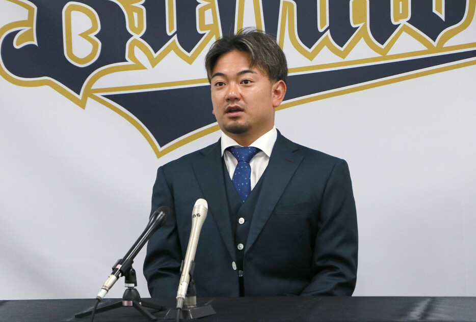 来季が４年契約の３年目となるオリックスの森は現状維持の４億円で更改した。今季はけがでの離脱もあり、１１７試合に出場して打率２割８分１厘、９本塁打、４６打点。（金額は推定）＝３０日、大阪市