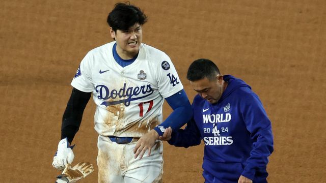 左肩を痛めた大谷翔平選手(写真：USA TODAY Sports/ロイター/アフロ)