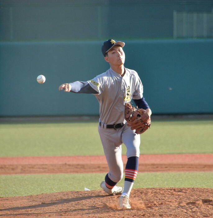 古川学園対青森山田　5イニングを投げ、2安打6奪三振の好リリーフを見せた青森山田・菊池統（撮影・浜本神威）