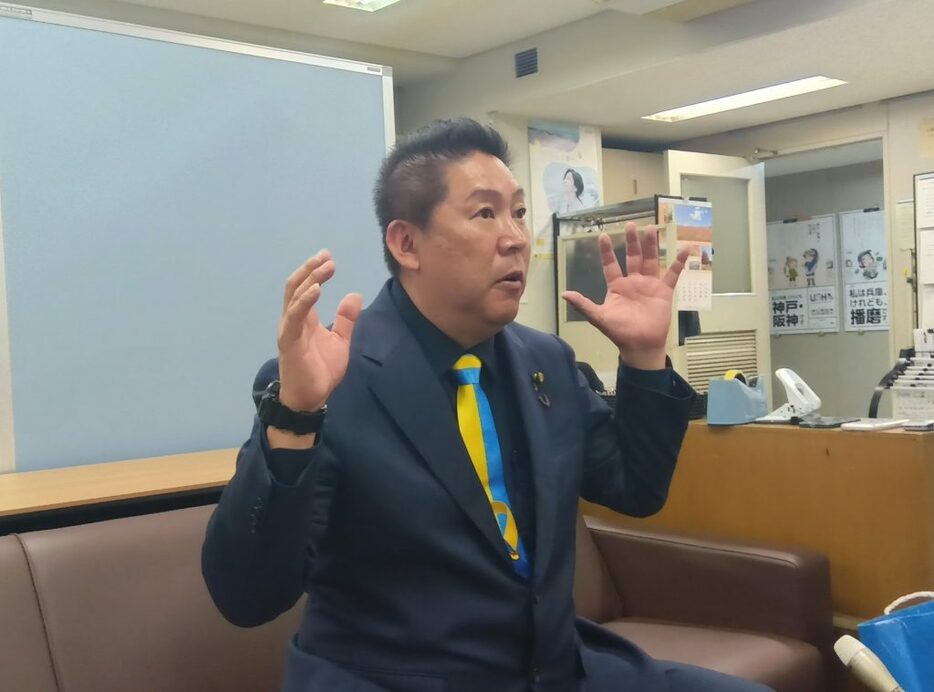 兵庫県知事選挙への出馬を表明する立花孝志氏＜2024年10月24日午後 神戸市中央区・兵庫県庁＞