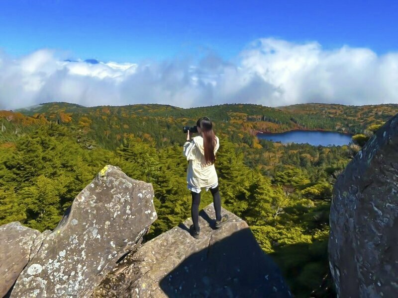 緩やかな森を30分登ってきただけとは思えない絶景が待っていた（撮影：＠hykemika_y）