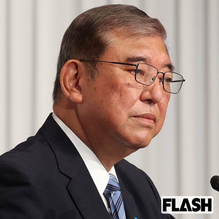 自民党本部で会見した石破首相（写真・JMPA）