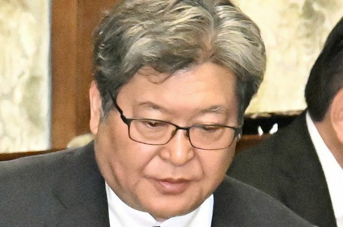 萩生田光一氏