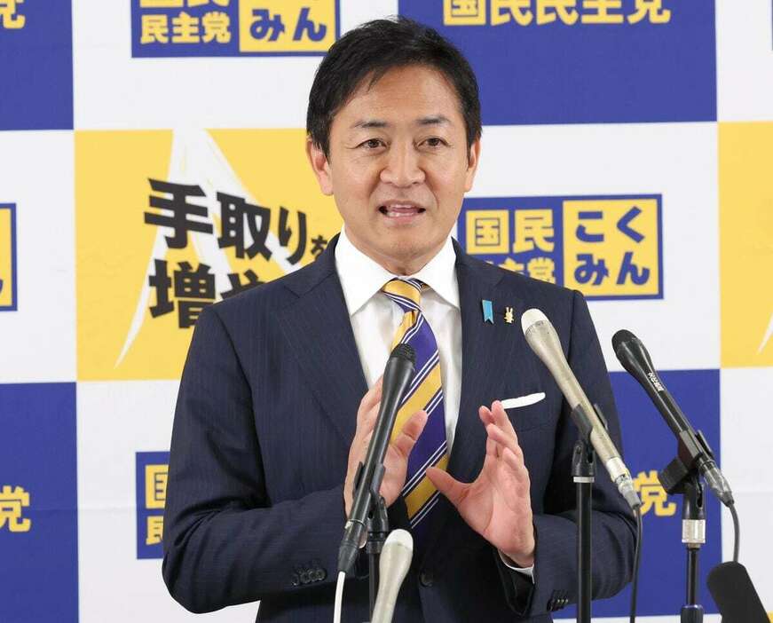 記者会見を行う国民民主党の玉木雄一郎代表＝29日午前、国会内（春名中撮影）