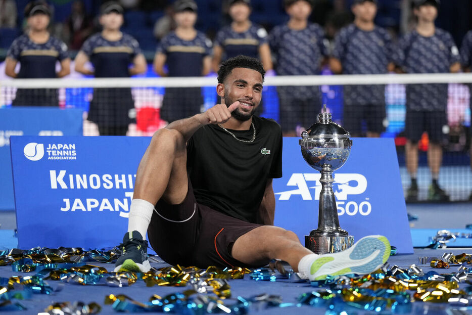 大会初優勝したアルトゥール・フィス（ＡＰ）