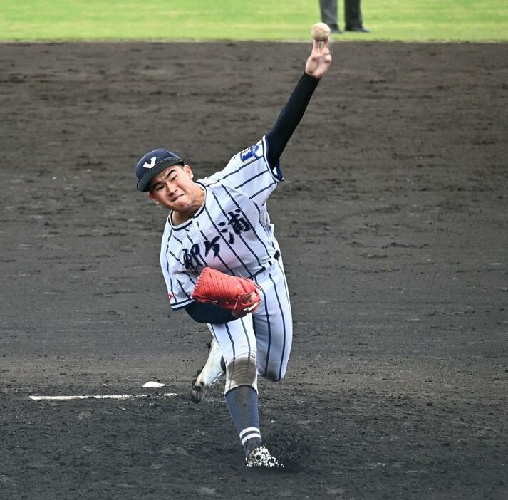 先発し投打に活躍した柳ケ浦の1年生エース宮城