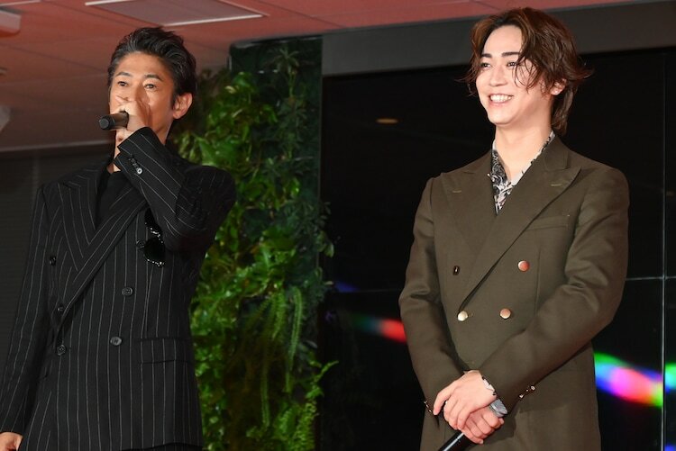 左から窪塚洋介、亀梨和也