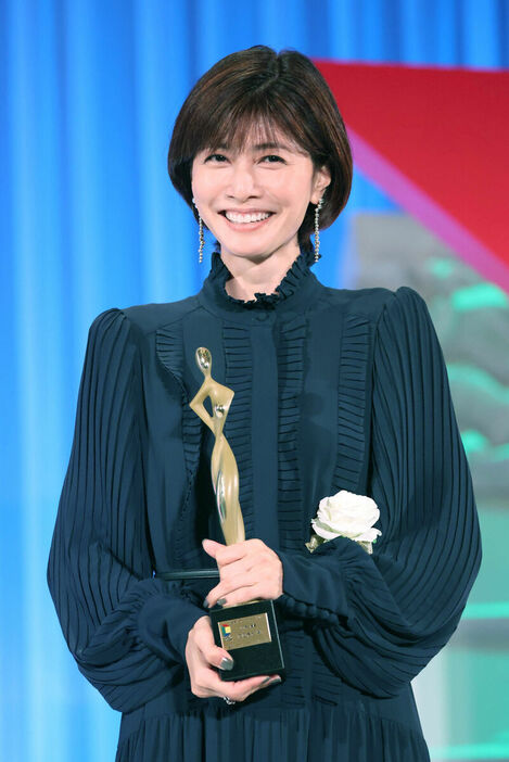 助演女優賞を受賞した内田有紀