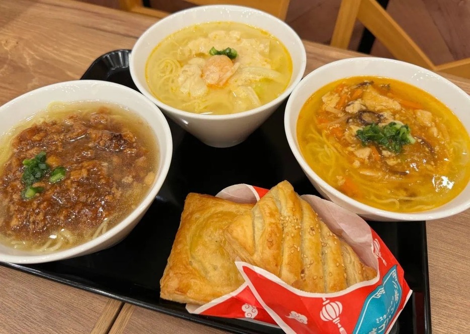 『ミスタードーナツ 台湾ゴハン祭り』の中から、麺3種・パイ2種を実食