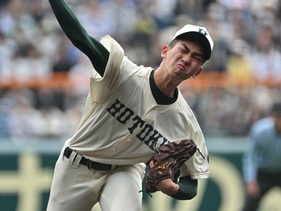 阪神の1位指名予想は地元・兵庫の今朝丸裕喜（報徳学園高・185cm79kg） photograph by Nanae Suzuki