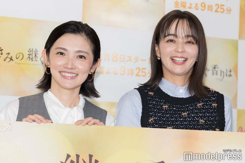 ドラマ「きみの継ぐ香りは」制作発表記者会見に出席した星野真里、加藤ローサ