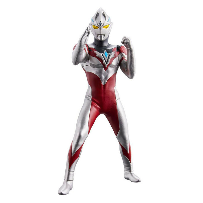 「アルティメットルミナス　ウルトラマンアーク」（バンダイ）　(C)円谷プロ (C)ウルトラマンアーク製作委員会・テレビ東京