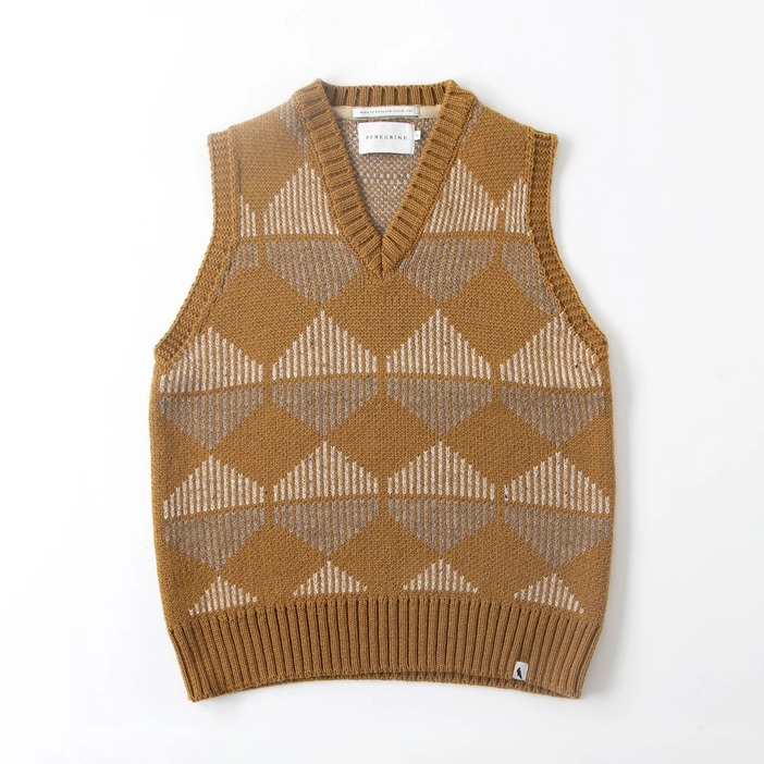 PATTERN SWEATER VEST　28,600円（税込）