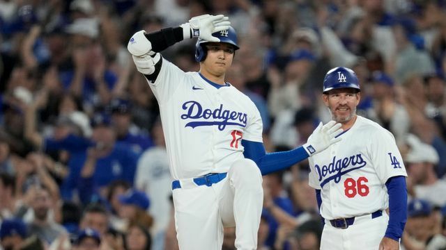 6回、タイムリーを放った大谷翔平選手(写真：AP/アフロ)