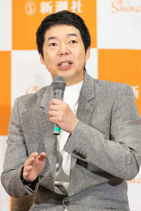 今田耕司　(C)新潮社