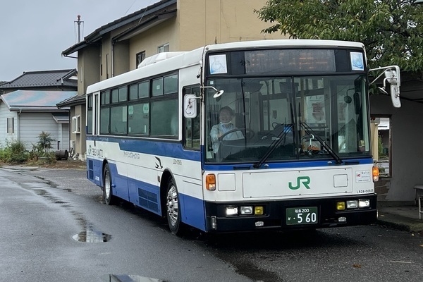 白河駅・新白河駅～磐城棚倉駅・祖父岡間を結ぶ路線バス「白棚線」（画像：ジェイアールバス関東）。