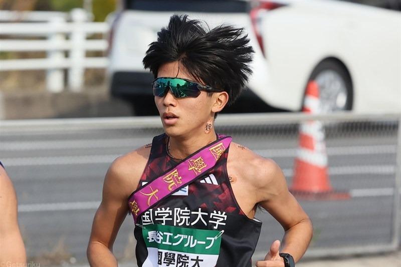 5区で首位に立った國學院大・上原琉翔（写真は23年全日本大学駅伝）