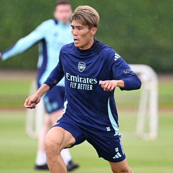 １試合で再離脱となった冨安。(C)Getty Images