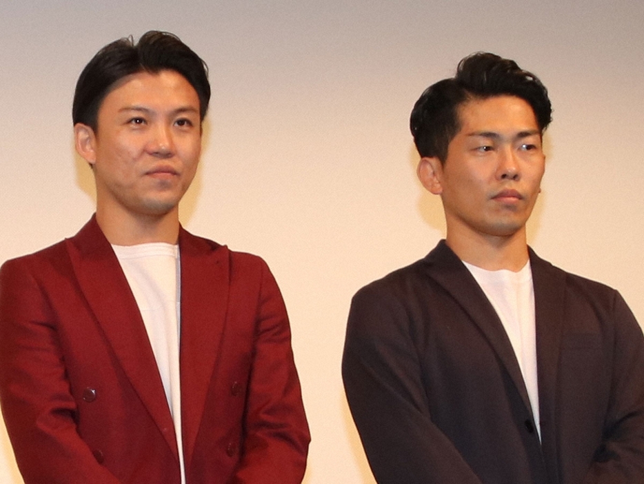 「ジャングルポケット」のおたけ（左）と太田博久