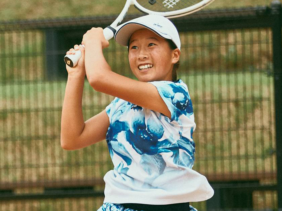 「Roland-Garros Junior Series By Renault アジア大会」（東京・第一生命相娯園テニスコート）のグループCを首位で通過した渡辺葵依（Scratch）（©FFT）