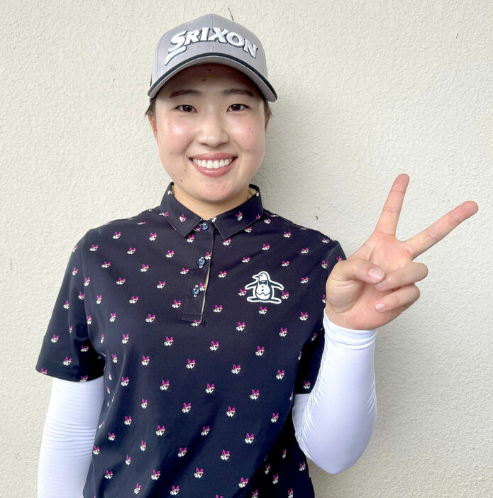 米ツアー最終予選会にエントリーした竹田麗央は笑顔でVサイン（カメラ・高木　恵）