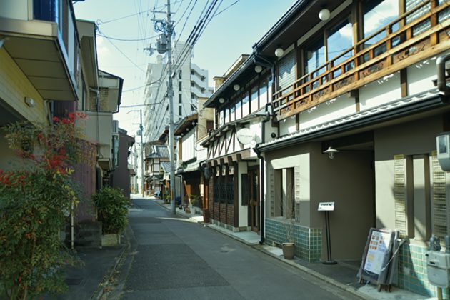 今ではカフェやゲストハウスに様変わり。