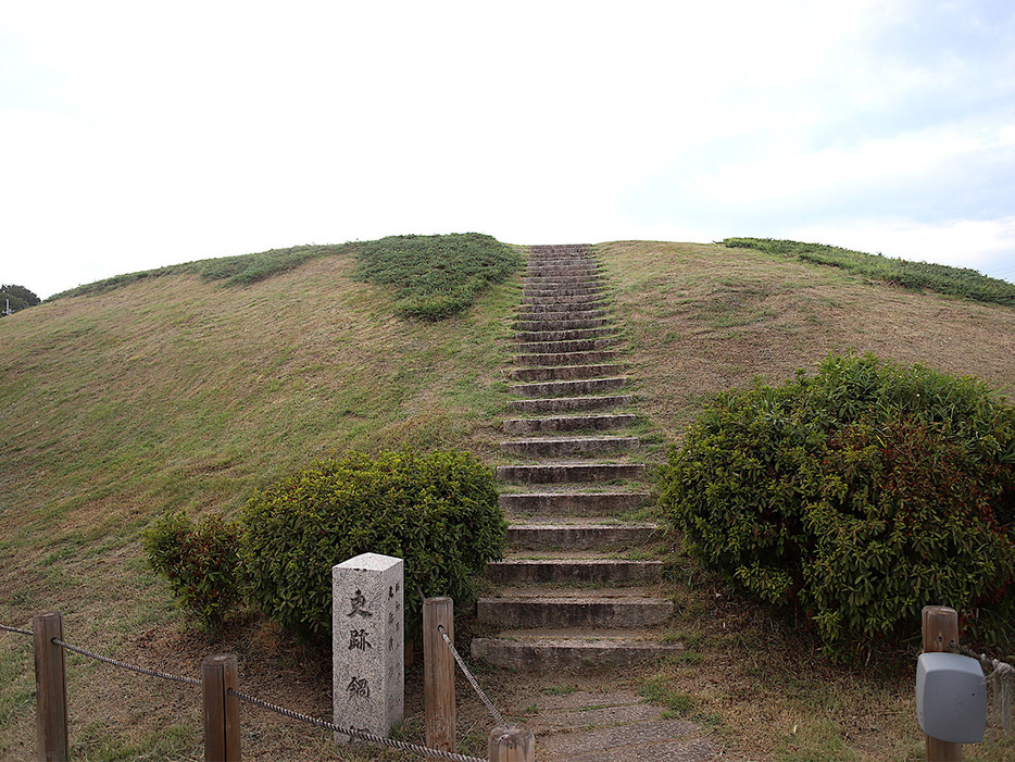 駅前すぐに世界遺産があるという古墳の街の風景