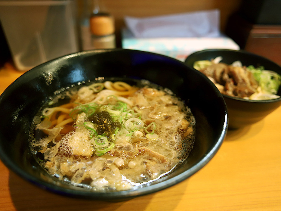 かすうどん＋ミニ牛すじ丼 1380円