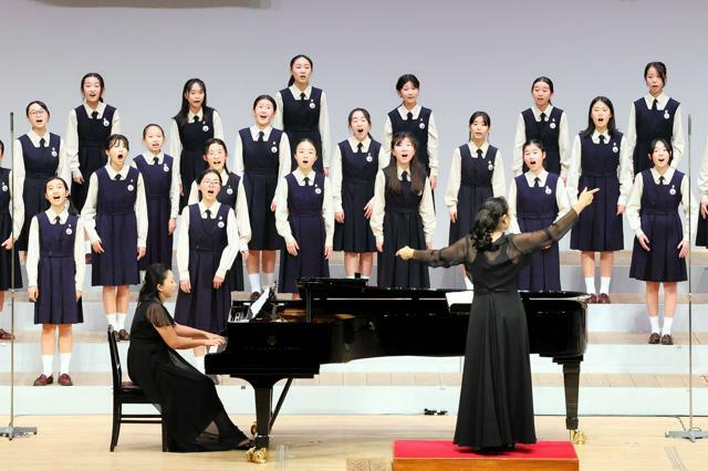 清泉女学院（神奈川）の演奏=さいたま市のソニックシティ、篠田英美撮影