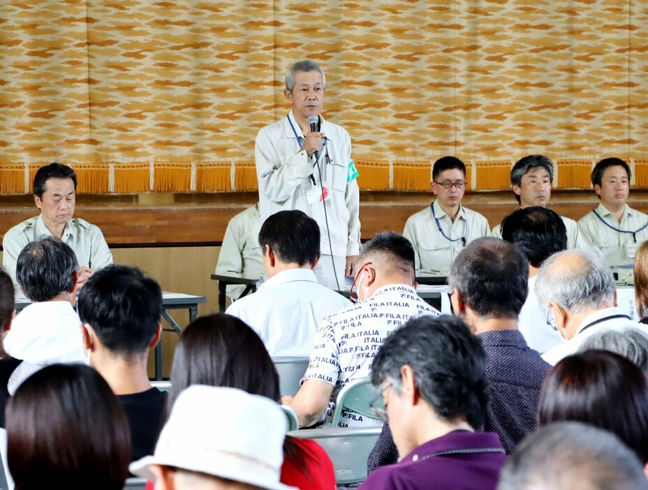 広島市などが開いた陥没事故に関する地元住民への説明会