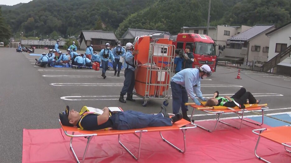 紅葉の名所「香嵐渓」で行われた訓練 愛知県豊田市