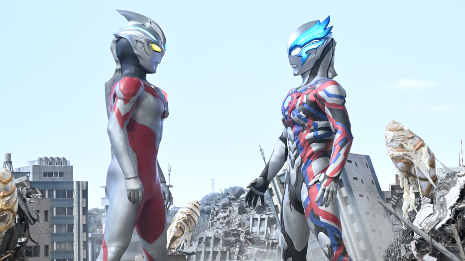 ウルトラマンブレーザー＆アーク、ついに共演！ - (c)円谷プロ (c)ウルトラマンアーク製作委員会・テレビ東京