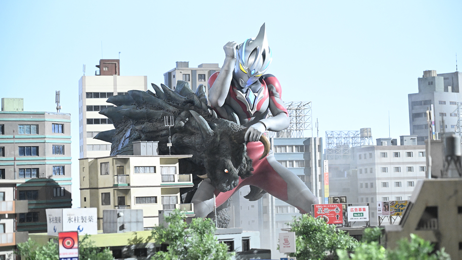 (c)円谷プロ (c)ウルトラマンアーク製作委員会・テレビ東京