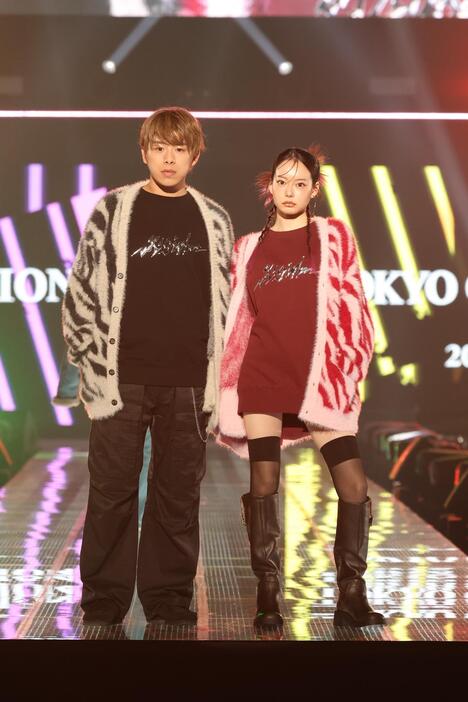 なこなこカップル　©マイナビ TOKYO GIRLS COLLECTION 2024 AUTUMN/WINTER