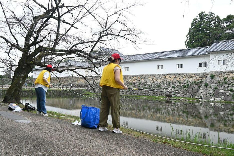 彦根城堀プレミアム釣り大会の様子