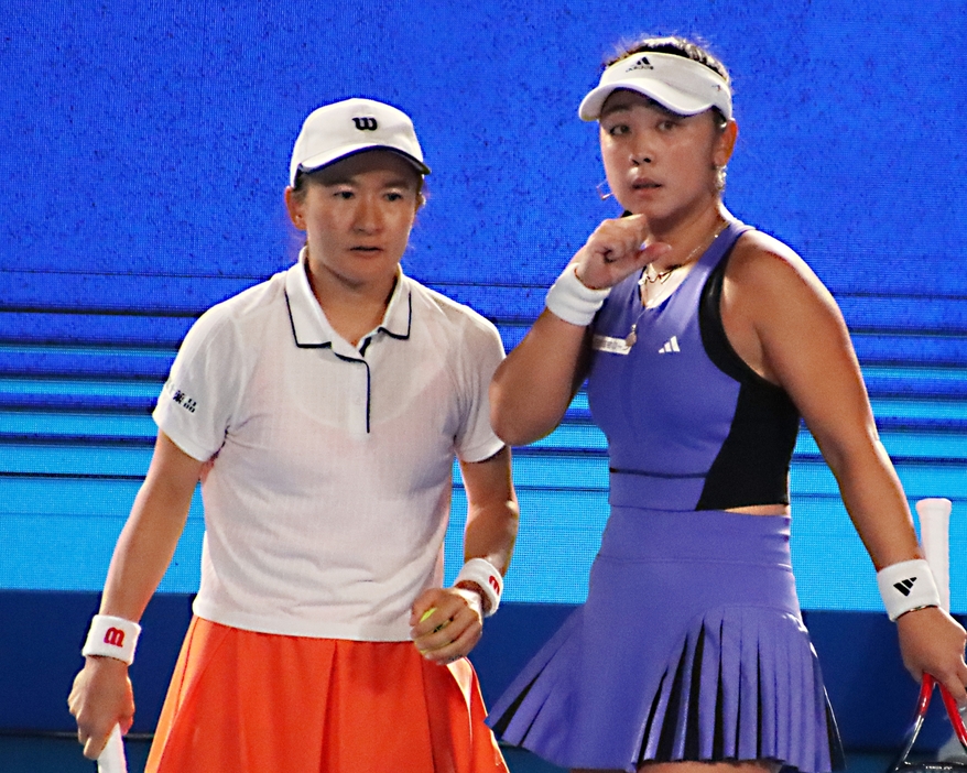 (左から)青山修子と穂積絵莉[画像/tennis365.net]